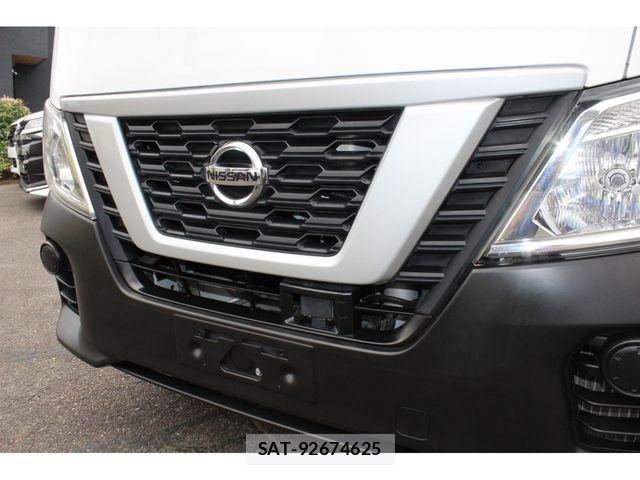 Nissan NV350 Caravan 2019-03 8209353-23