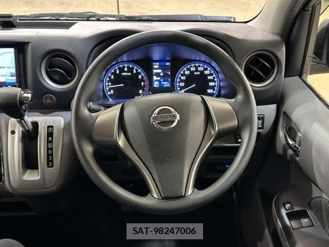 Nissan NV350 Caravan 2018-12 8209359-9