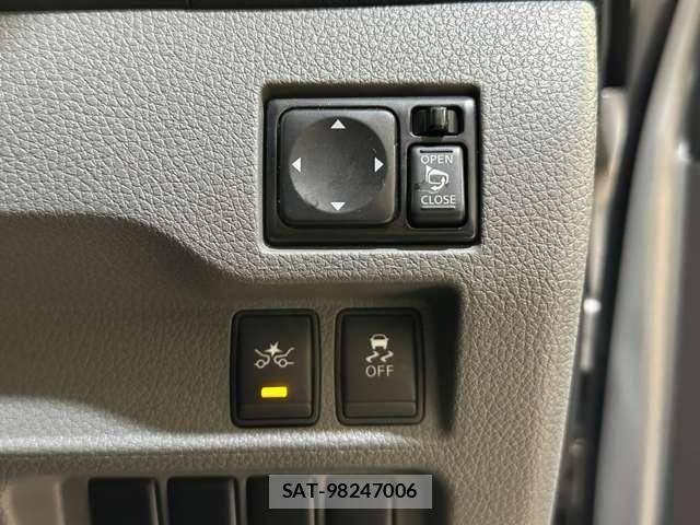 Nissan NV350 Caravan 2018-12 8209359-12