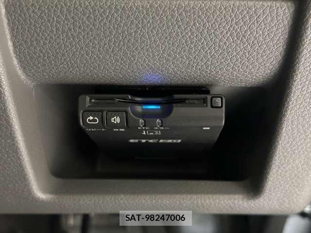 Nissan NV350 Caravan 2018-12 8209359-13