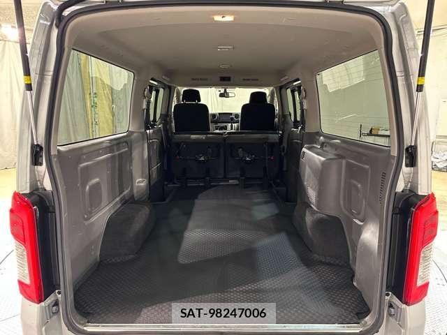 Nissan NV350 Caravan 2018-12 8209359-27