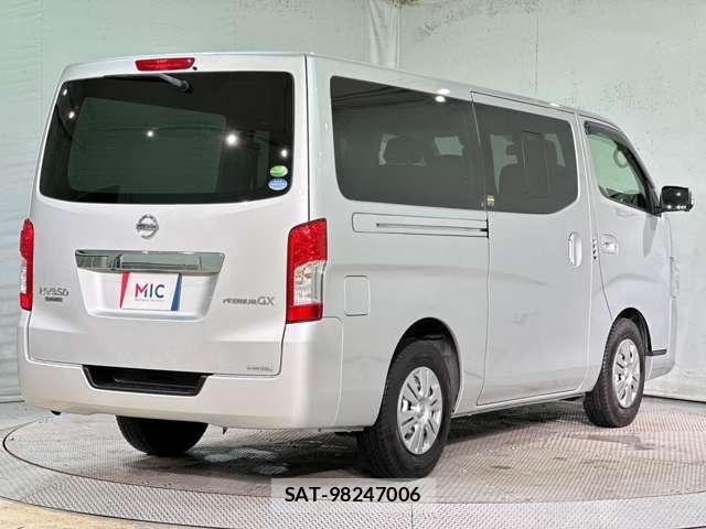 Nissan NV350 Caravan 2018-12 8209359-4