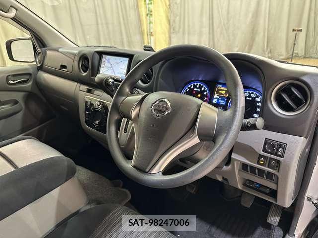 Nissan NV350 Caravan 2018-12 8209359-8