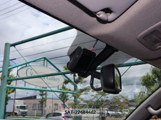 Nissan NV350 Caravan 2020-04 8209355-17