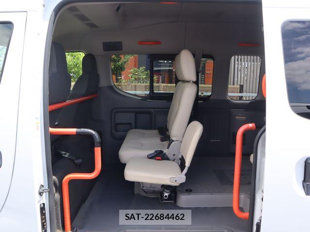 Nissan NV350 Caravan 2020-04 8209355-8