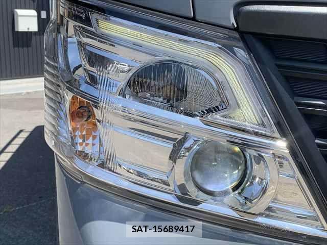 Nissan NV350 Caravan 2021-03 8209356-11