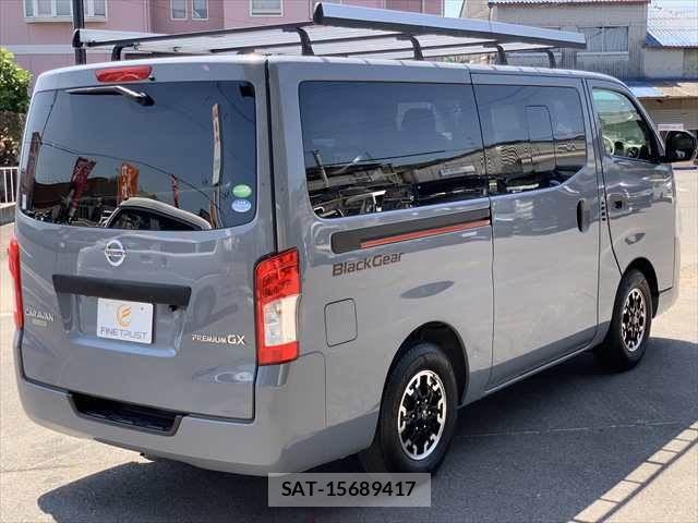 Nissan NV350 Caravan 2021-03 8209356-17