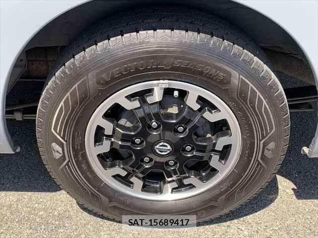 Nissan NV350 Caravan 2021-03 8209356-28