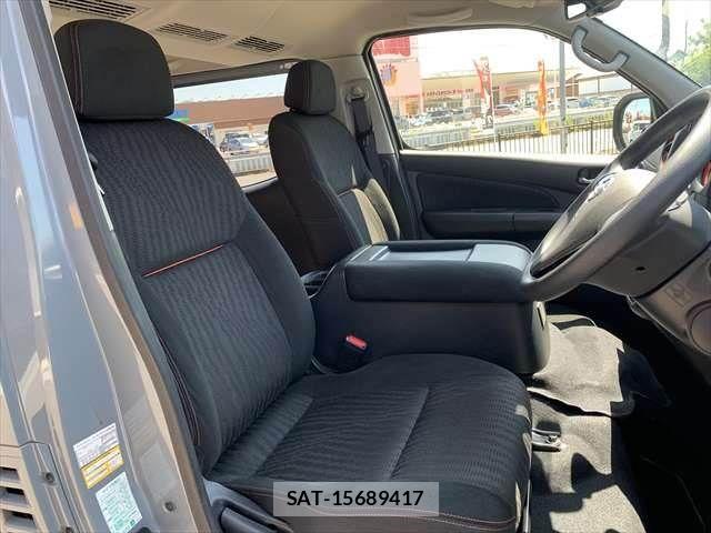 Nissan NV350 Caravan 2021-03 8209356-7