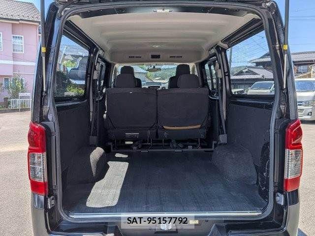 Nissan NV350 Caravan 2019-05 8209365-9