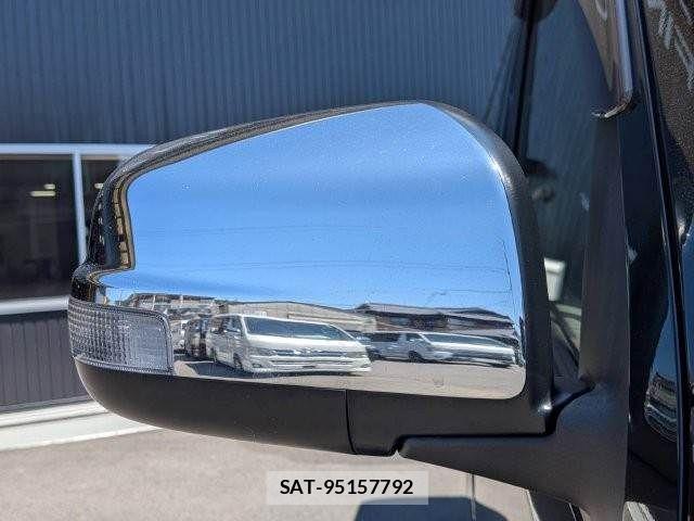 Nissan NV350 Caravan 2019-05 8209365-23