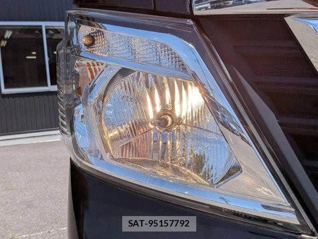 Nissan NV350 Caravan 2019-05 8209365-27