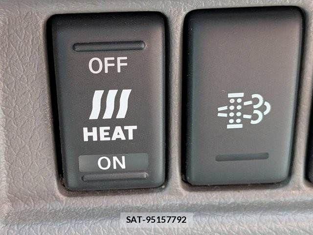 Nissan NV350 Caravan 2019-05 8209365-5