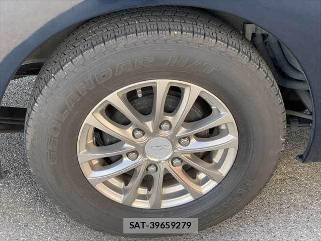 Nissan NV350 Caravan 2016-07 8209357-26