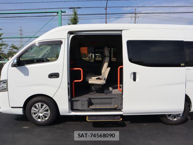 Nissan NV350 Caravan 2018-09 8209354-5