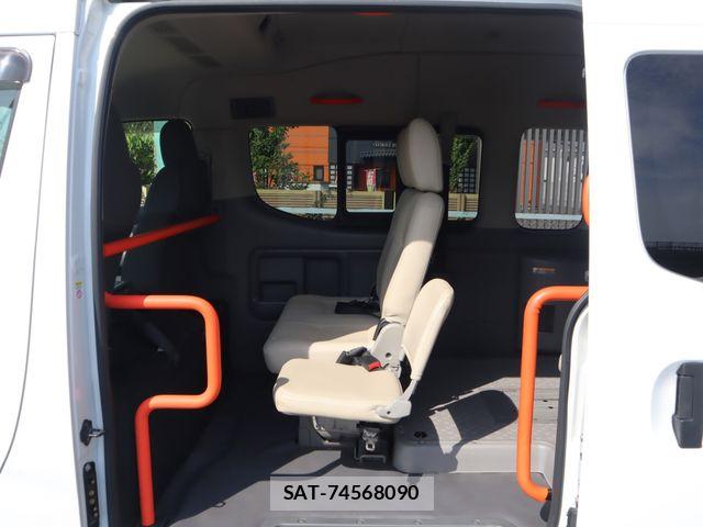 Nissan NV350 Caravan 2018-09 8209354-7