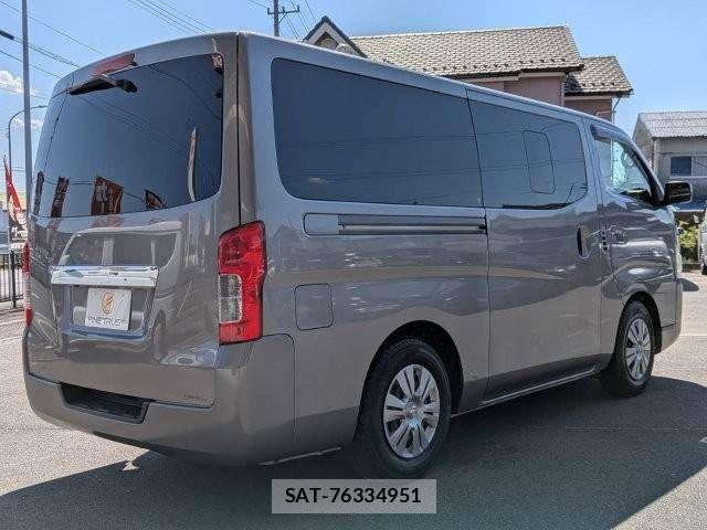 Nissan NV350 Caravan 2013-08 8209360-15