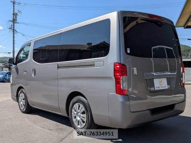 Nissan NV350 Caravan 2013-08 8209360-17