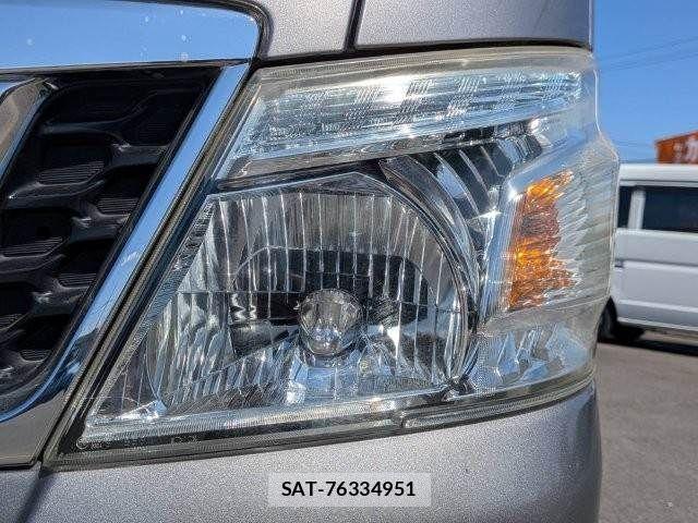 Nissan NV350 Caravan 2013-08 8209360-19