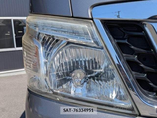 Nissan NV350 Caravan 2013-08 8209360-20