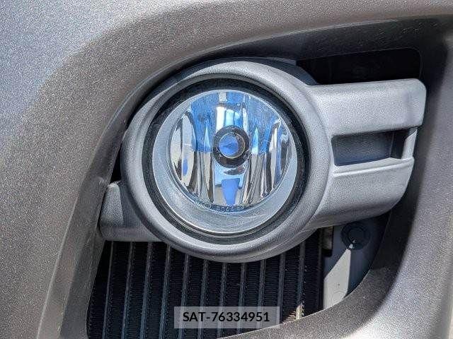 Nissan NV350 Caravan 2013-08 8209360-21