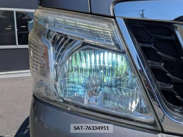 Nissan NV350 Caravan 2013-08 8209360-28