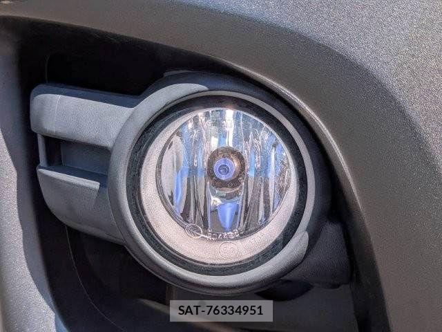 Nissan NV350 Caravan 2013-08 8209360-29