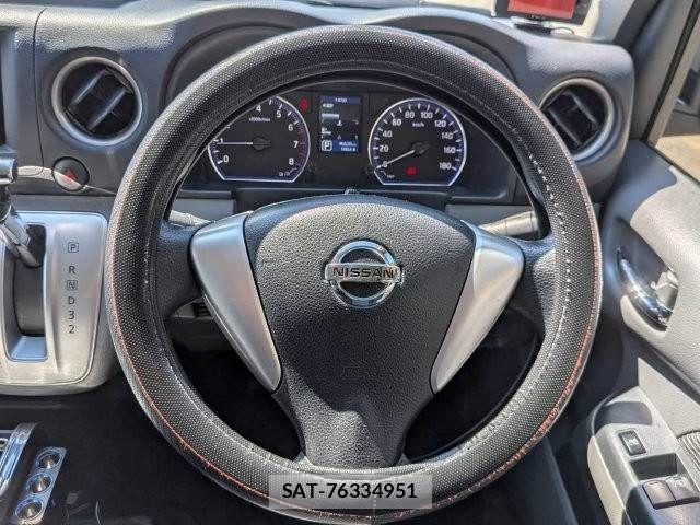 Nissan NV350 Caravan 2013-08 8209360-8