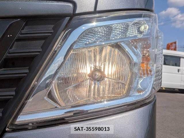 Nissan NV350 Caravan 2017-07 8209366-13