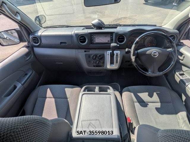 Nissan NV350 Caravan 2017-07 8209366-2