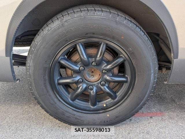 Nissan NV350 Caravan 2017-07 8209366-29