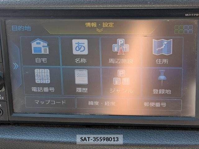 Nissan NV350 Caravan 2017-07 8209366-5