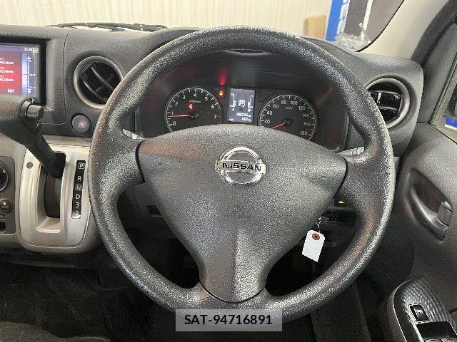 Nissan NV350 Caravan 2020-02 8231170-13