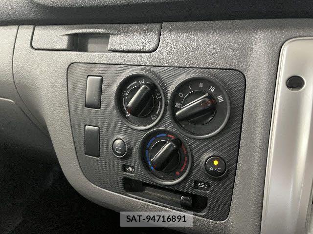 Nissan NV350 Caravan 2020-02 8231170-14
