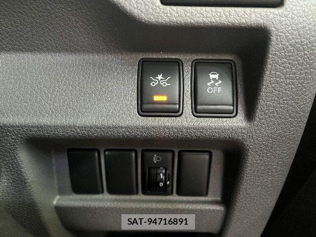 Nissan NV350 Caravan 2020-02 8231170-15