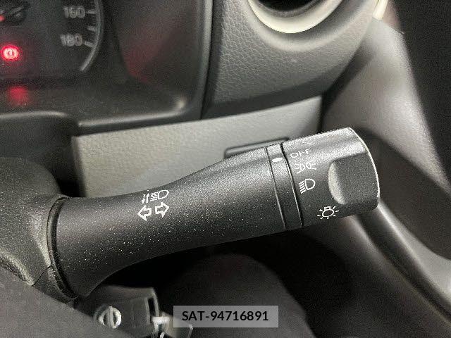 Nissan NV350 Caravan 2020-02 8231170-16