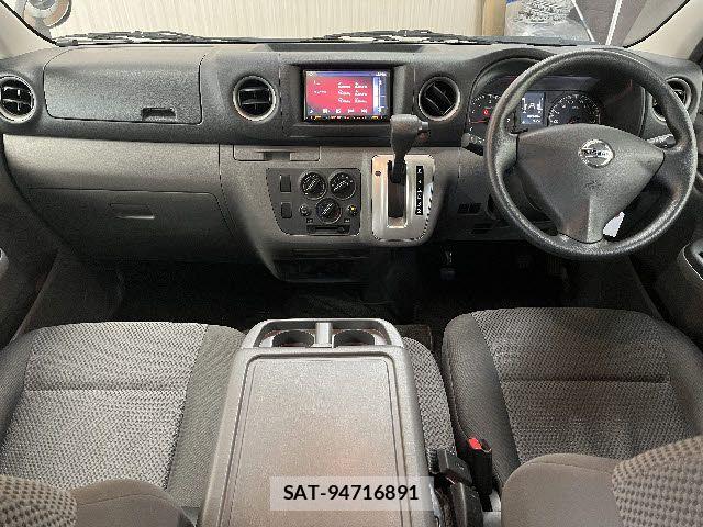 Nissan NV350 Caravan 2020-02 8231170-1