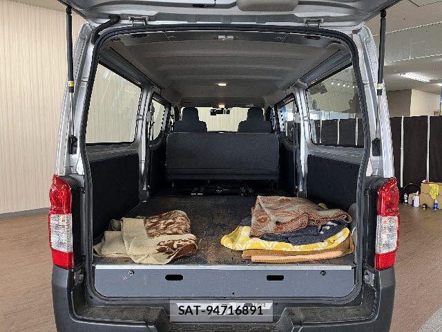 Nissan NV350 Caravan 2020-02 8231170-20