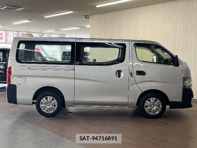 Nissan NV350 Caravan 2020-02 8231170-23
