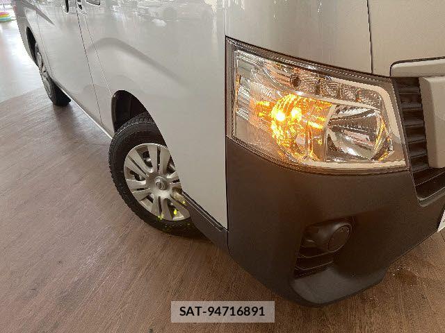 Nissan NV350 Caravan 2020-02 8231170-24
