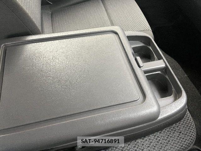 Nissan NV350 Caravan 2020-02 8231170-5