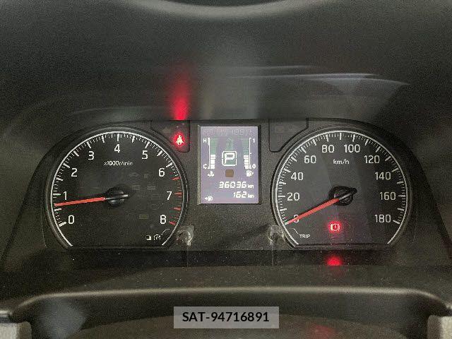 Nissan NV350 Caravan 2020-02 8231170-7
