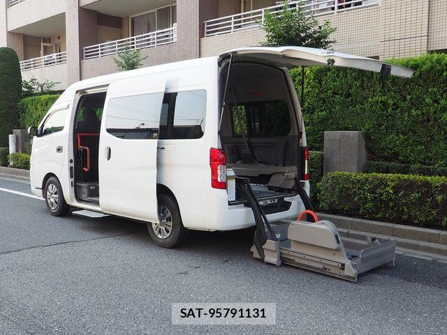 Nissan NV350 Caravan 2013-04 8231171-0