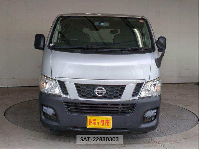 Nissan NV350 Caravan 2012-07 8246245-15
