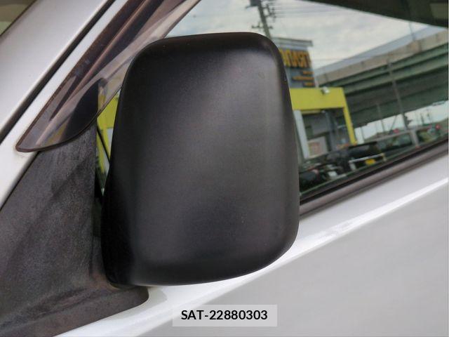 Nissan NV350 Caravan 2012-07 8246245-22