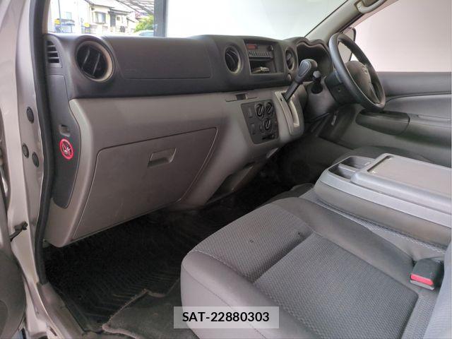 Nissan NV350 Caravan 2012-07 8246245-2