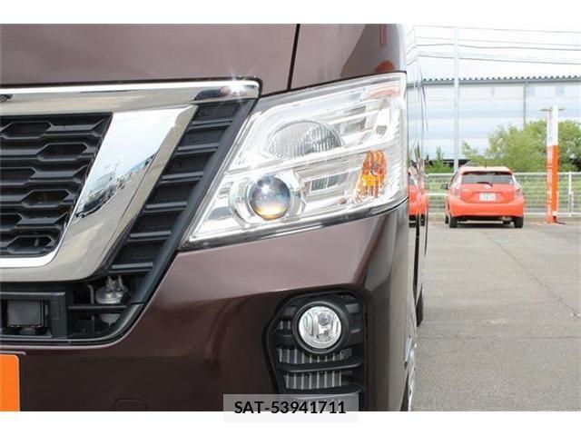 Nissan NV350 Caravan 2021-06 8246242-9