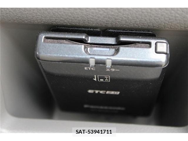 Nissan NV350 Caravan 2021-06 8246242-4