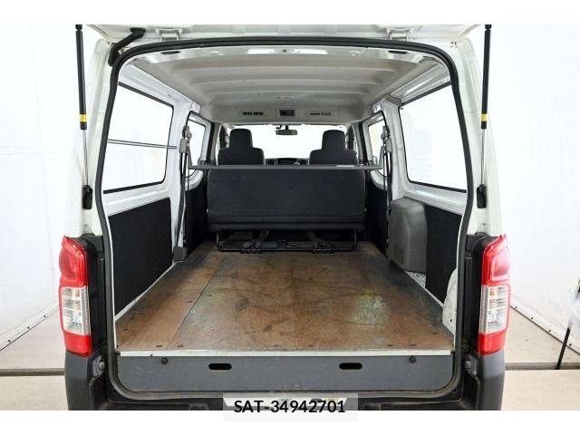 Nissan NV350 Caravan 2019-03 8246244-11
