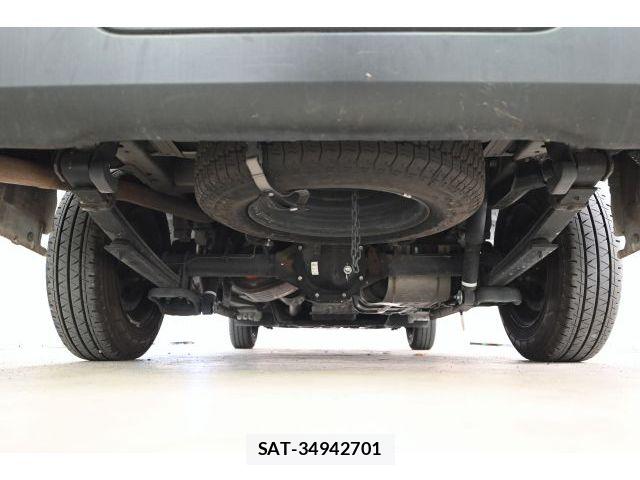 Nissan NV350 Caravan 2019-03 8246244-12